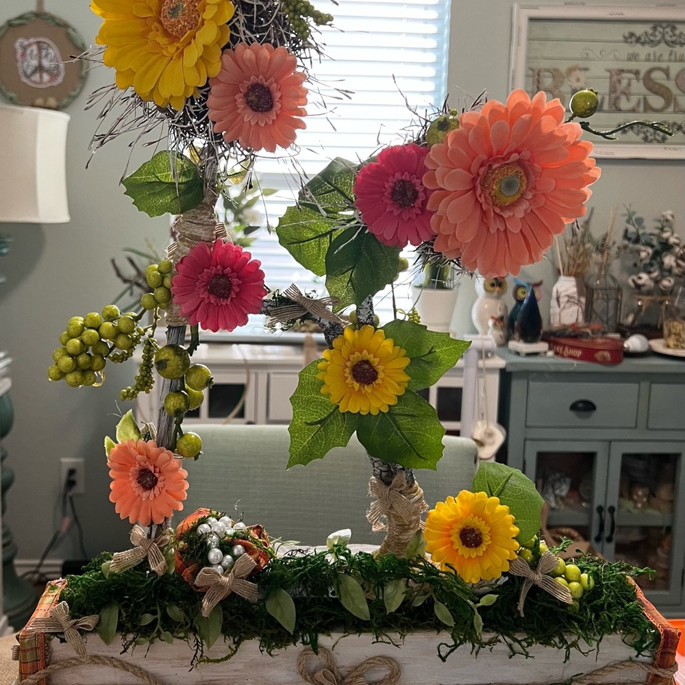 Floral Arrangement with Vibrant Blooms one of a kind piece…